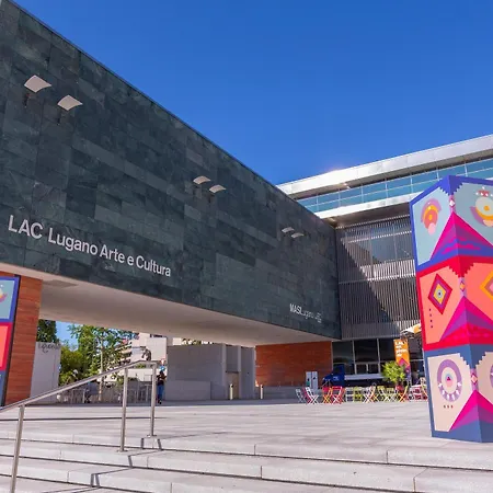 Апартаменти Heart Of With Balcony - Happy *