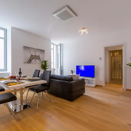 Heart Of - Happy * לוגאנו